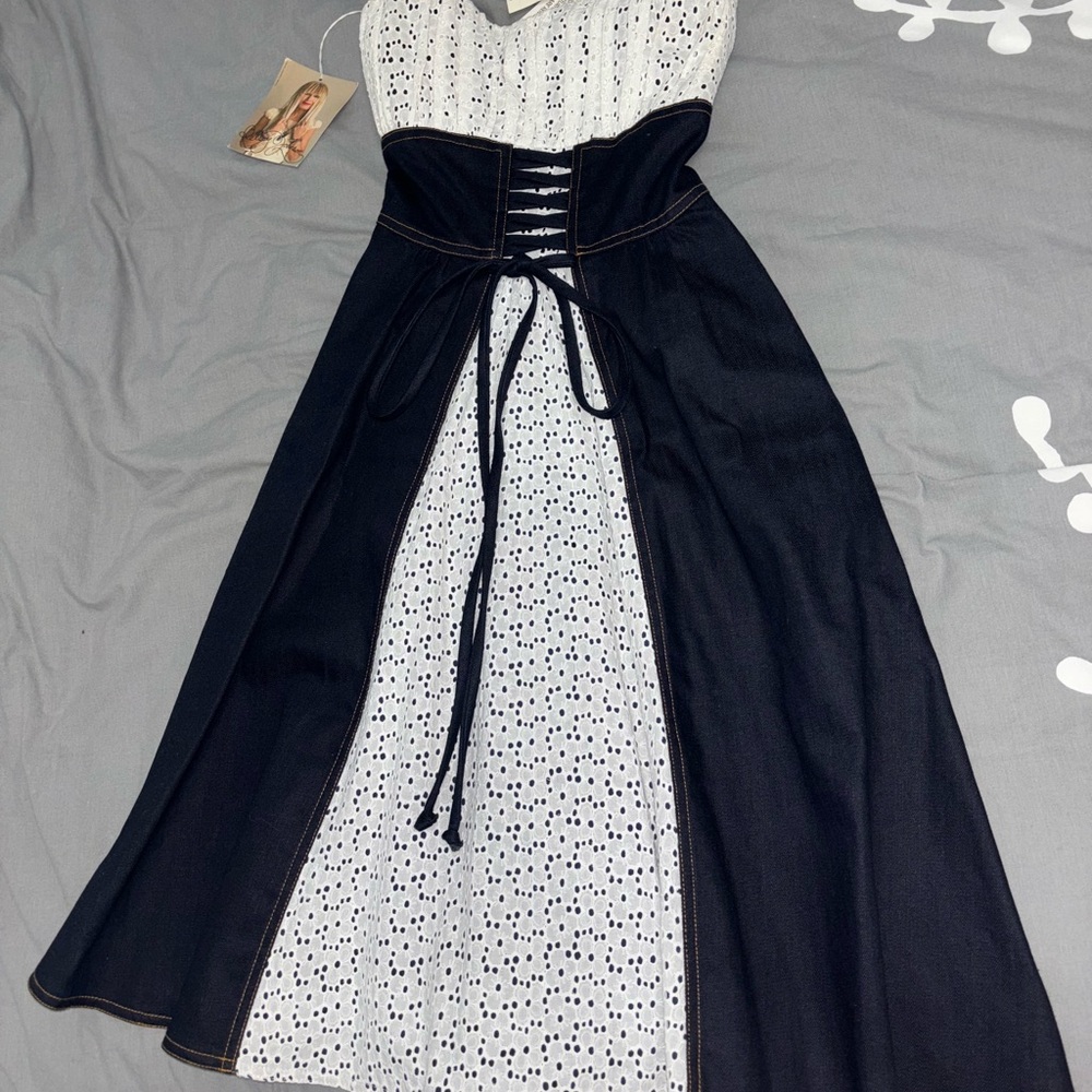 Classic Lace and Denim Betsy Johnson Dress - Picture 2 of 4